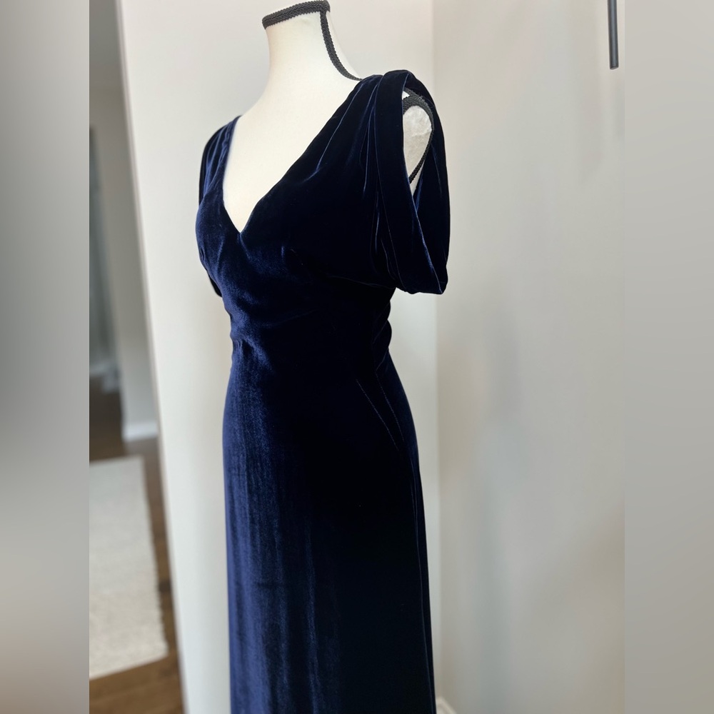 Vintage Alexander McQueen velvet Gown from 2007 collection - Picture 10 of 13